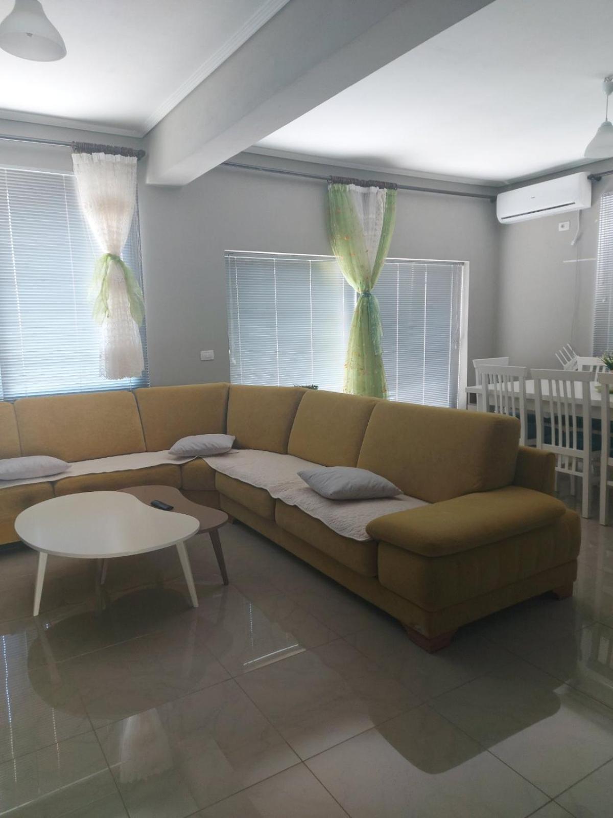 Villa Luiza Sarande Bilik gambar